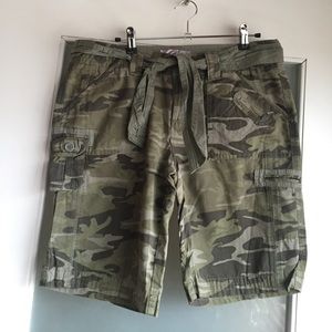 G&M camo cargo shorts